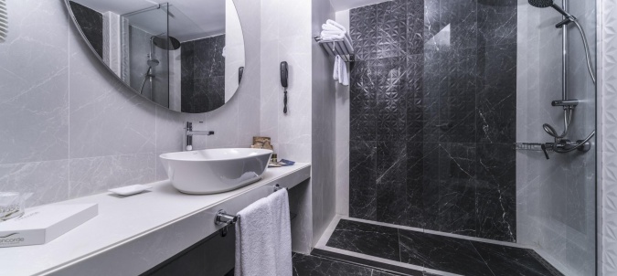 Junior Deluxe Suit Oda